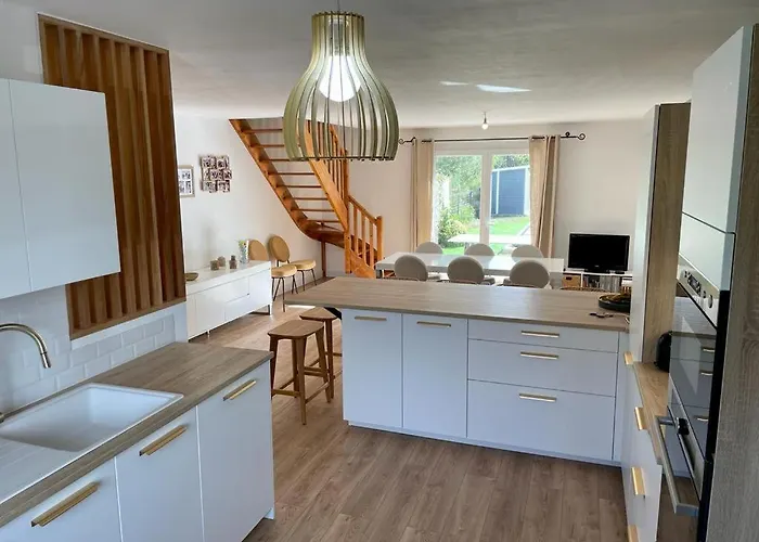 Maison Au Calme Sur Le Golf Avec Piscine Privee Дом отдыха Гюжан-Местрас