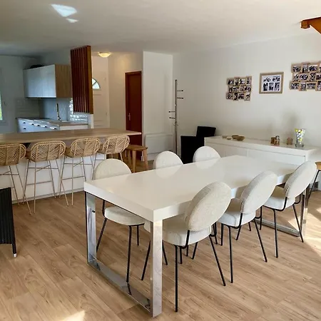 Maison Au Calme Sur Le Golf Avec Piscine Privée Hébergement de vacances